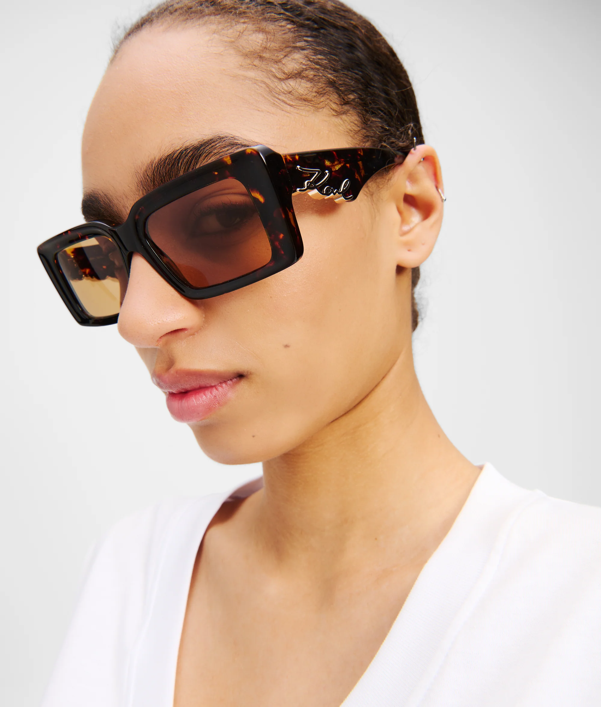 CUT-OUT SIGNATURE SUNGLASSES