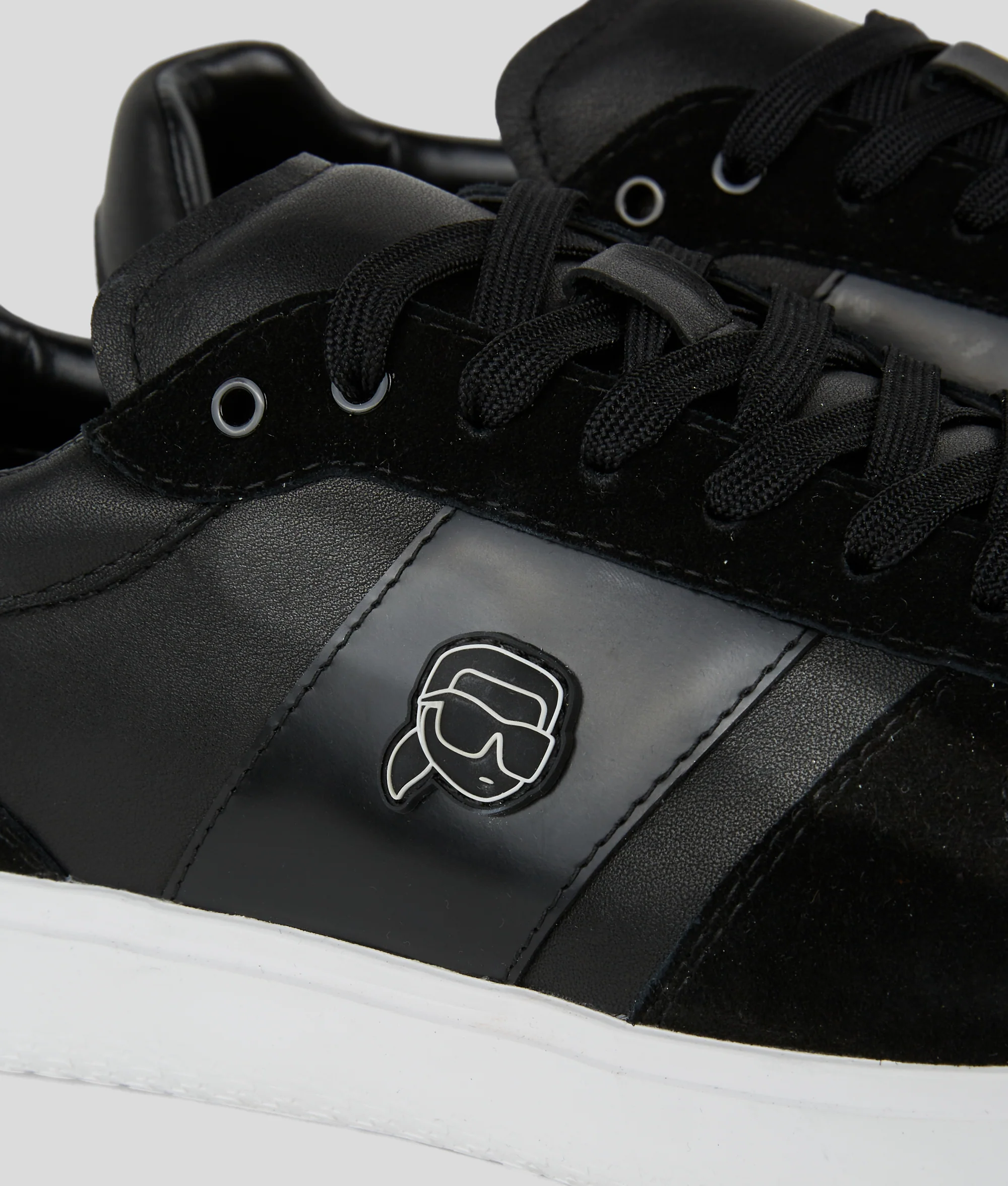 IKON NFT ATLAS SNEAKERS