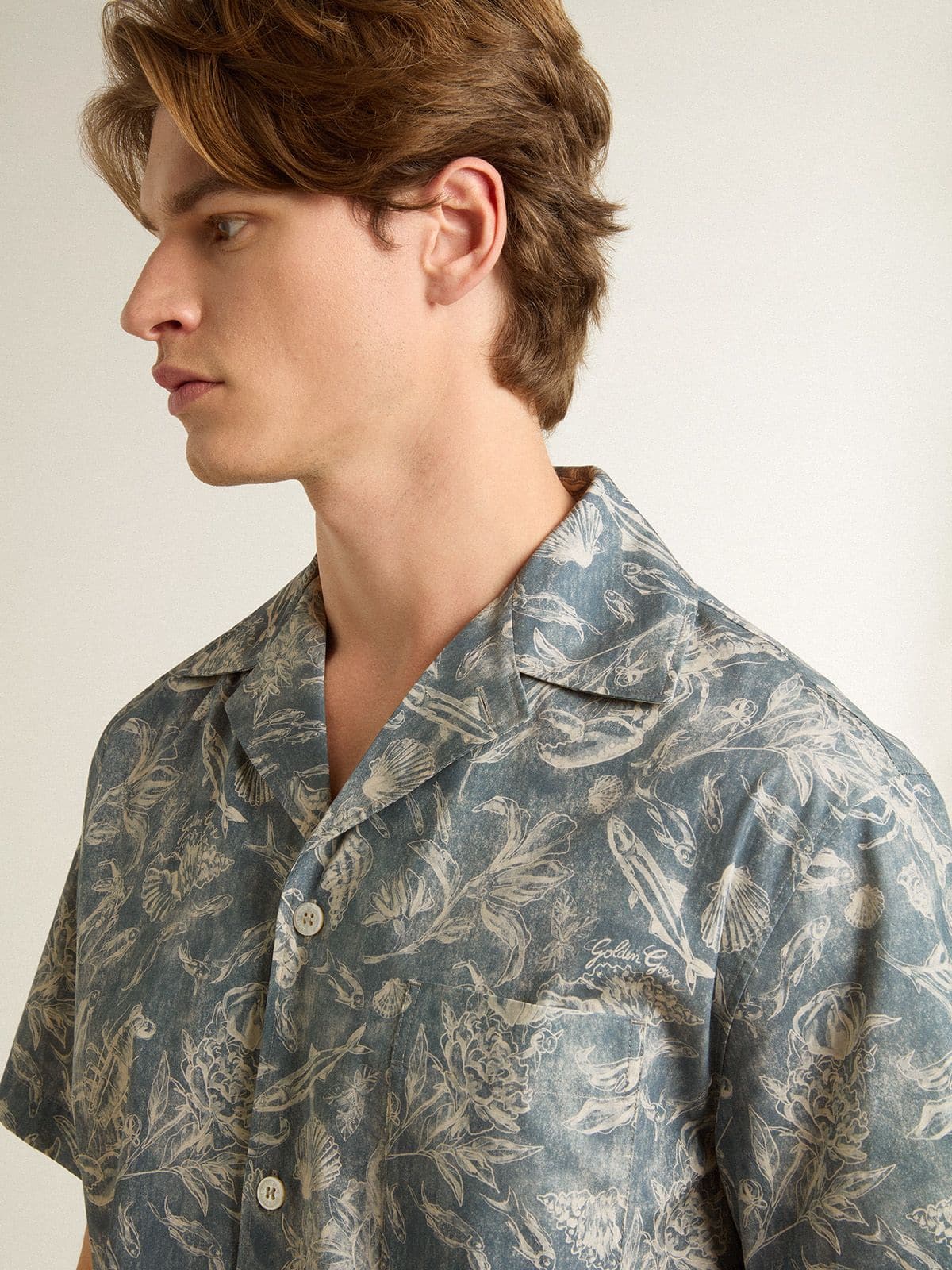 Men's short-sleeved pajama-style poplin shirt with a blue and white marine print