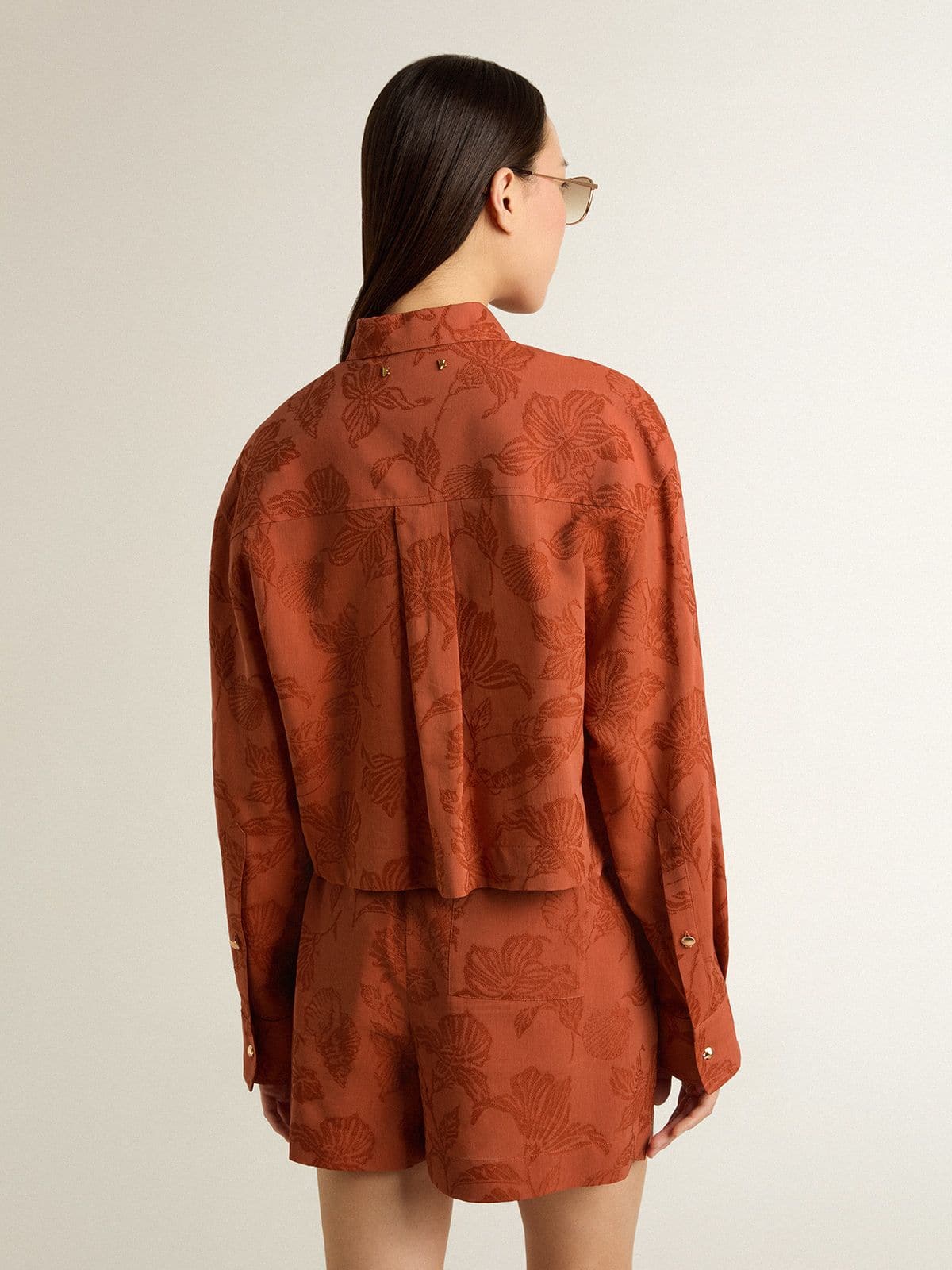 Women's cropped shirt in brick red jacquard with wide sleeves