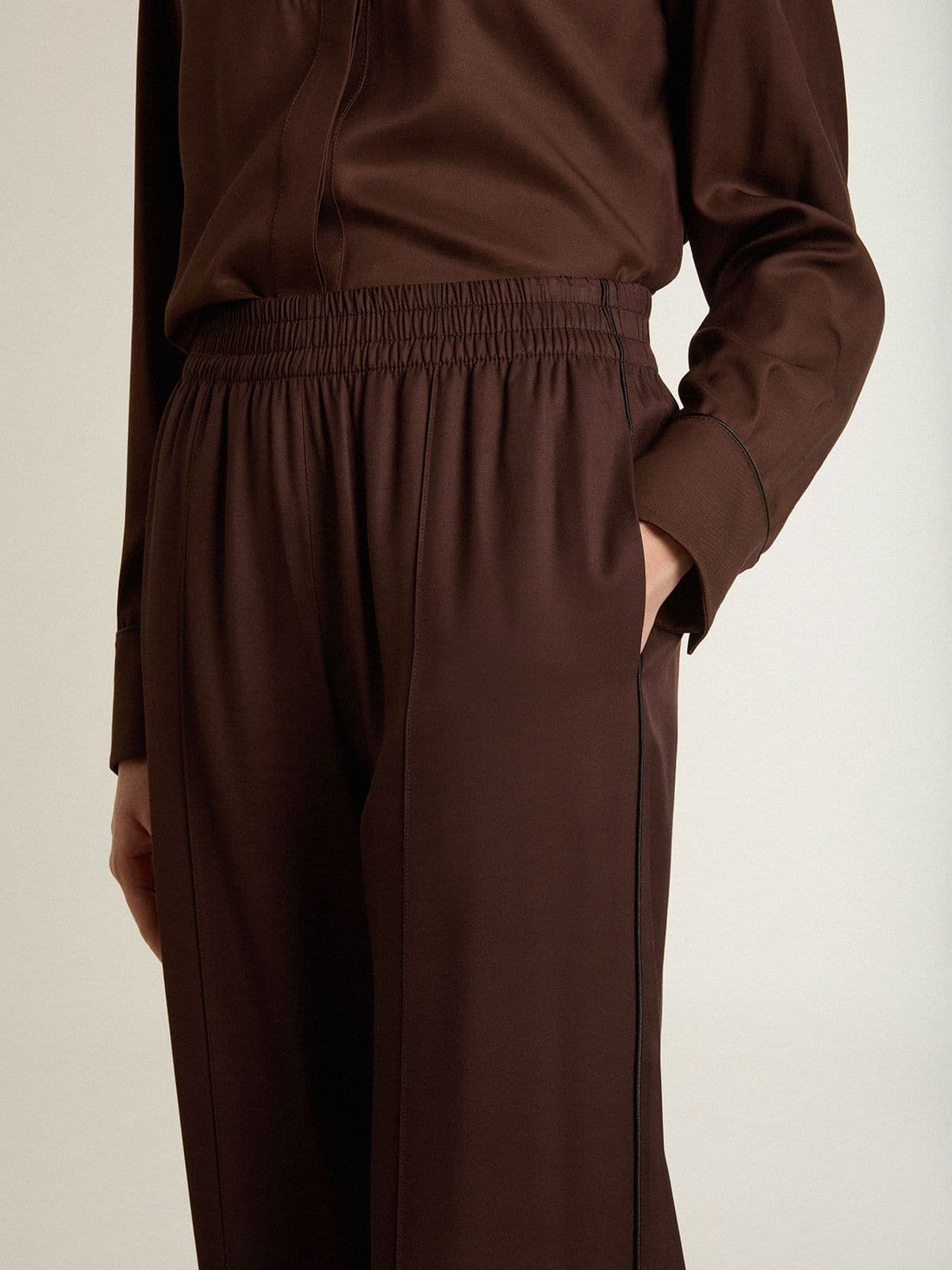 Women's brown jogging pants