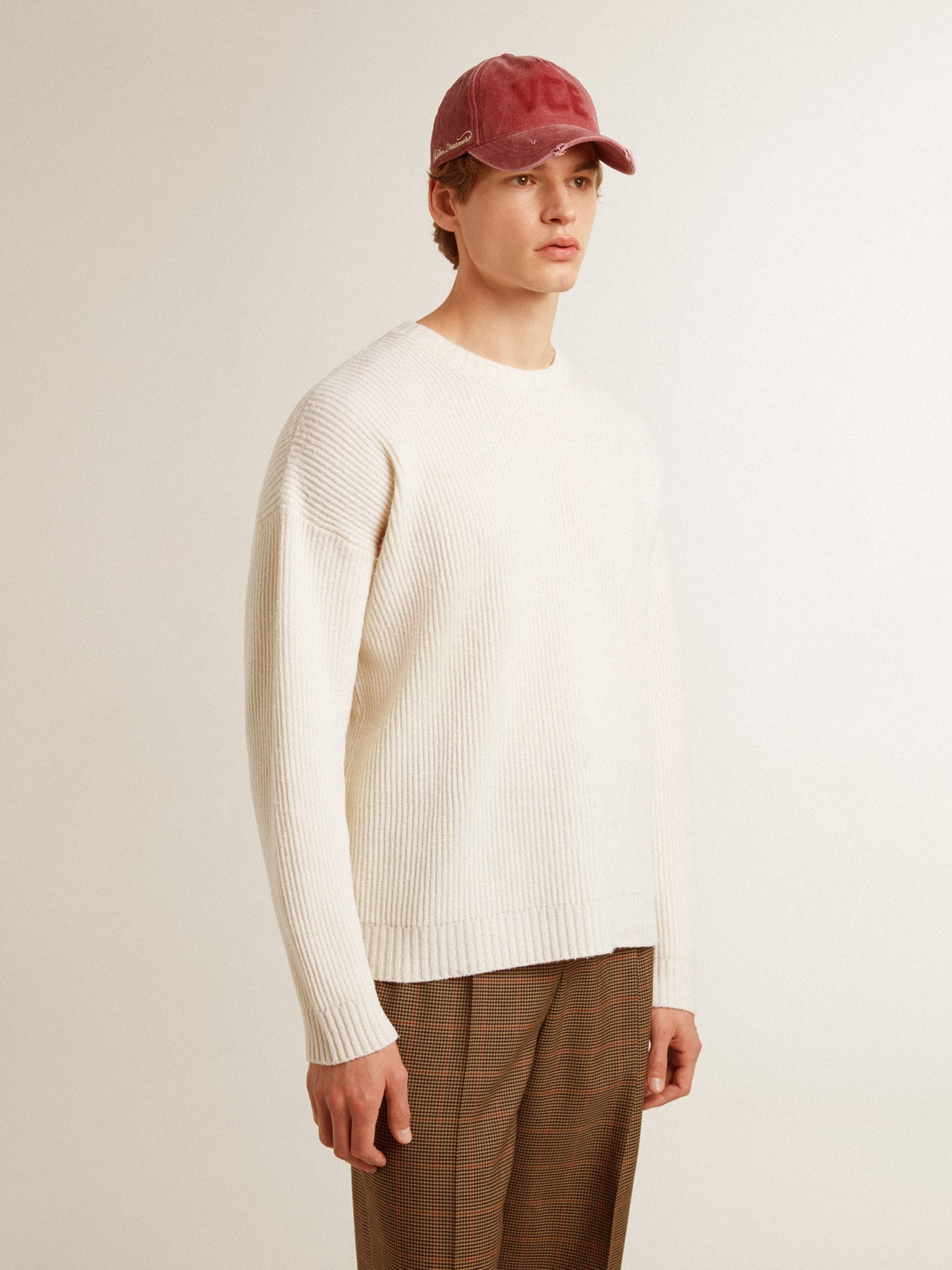 Men's crew-neck sweater in worn white ribbed wool