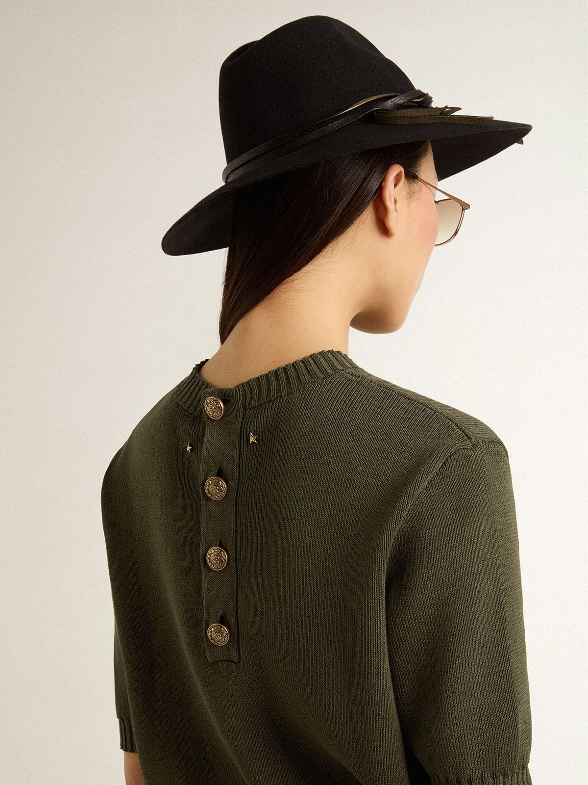 Women's short-sleeved sweater in military-green cotton