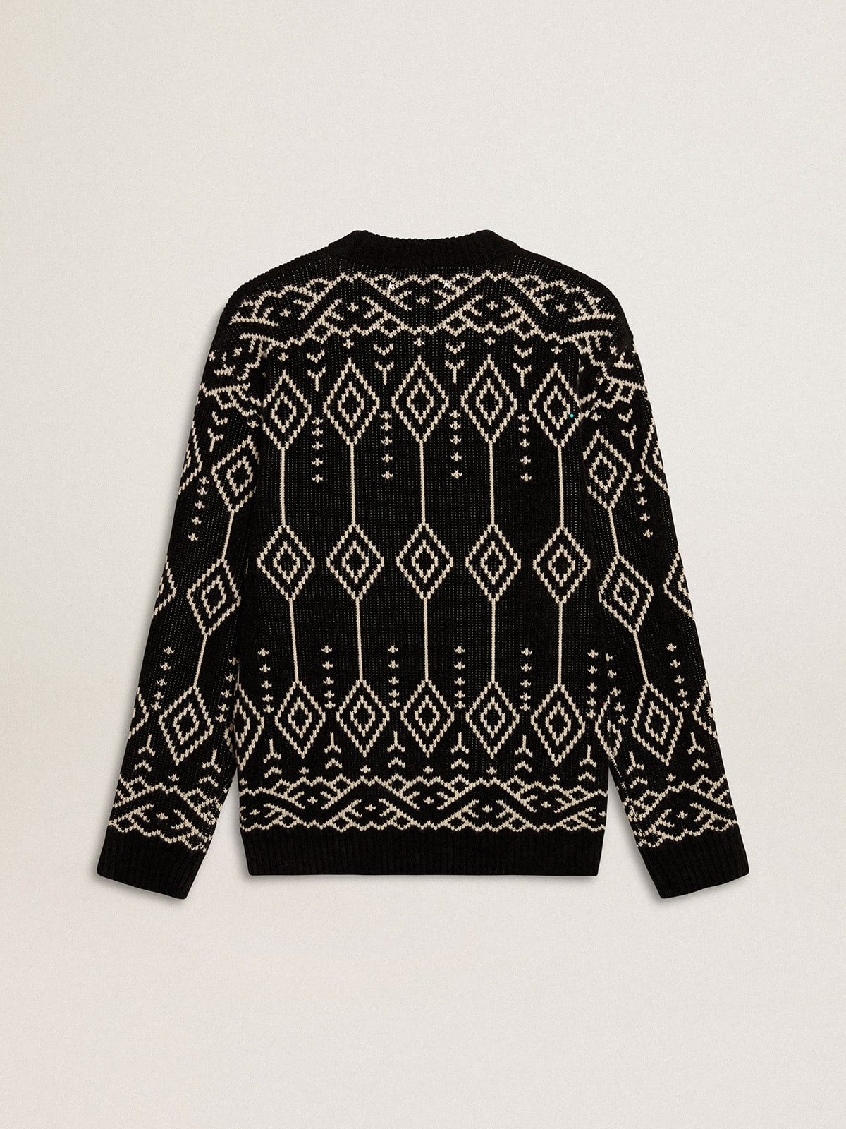 Men’s crew neck wool blend sweater with jacquard argyle design