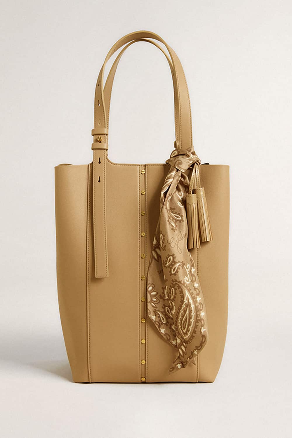 Ribbon in dove-gray silk twill with paisley pattern