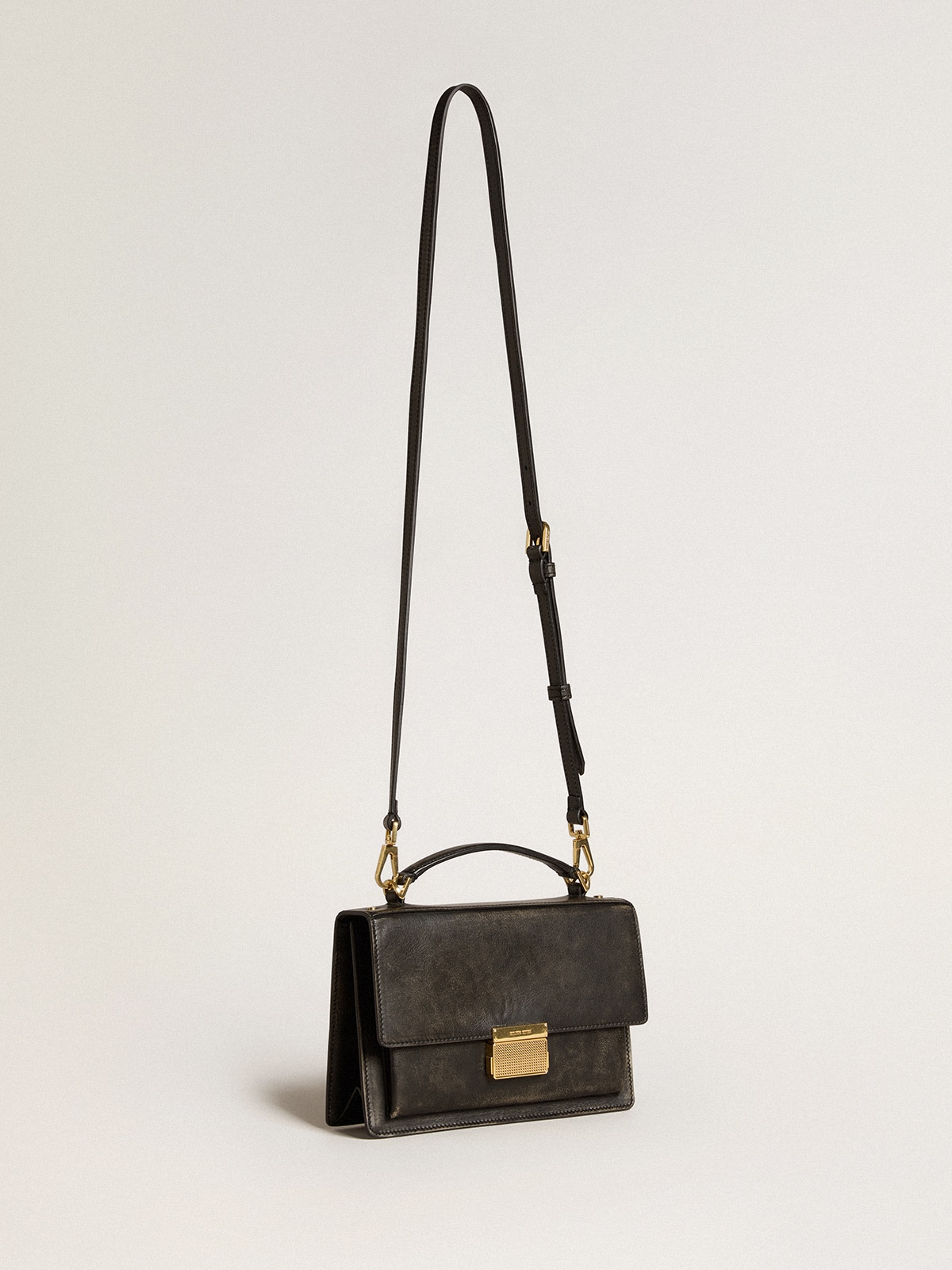 Venezia Bag in black distressed leather with gold details