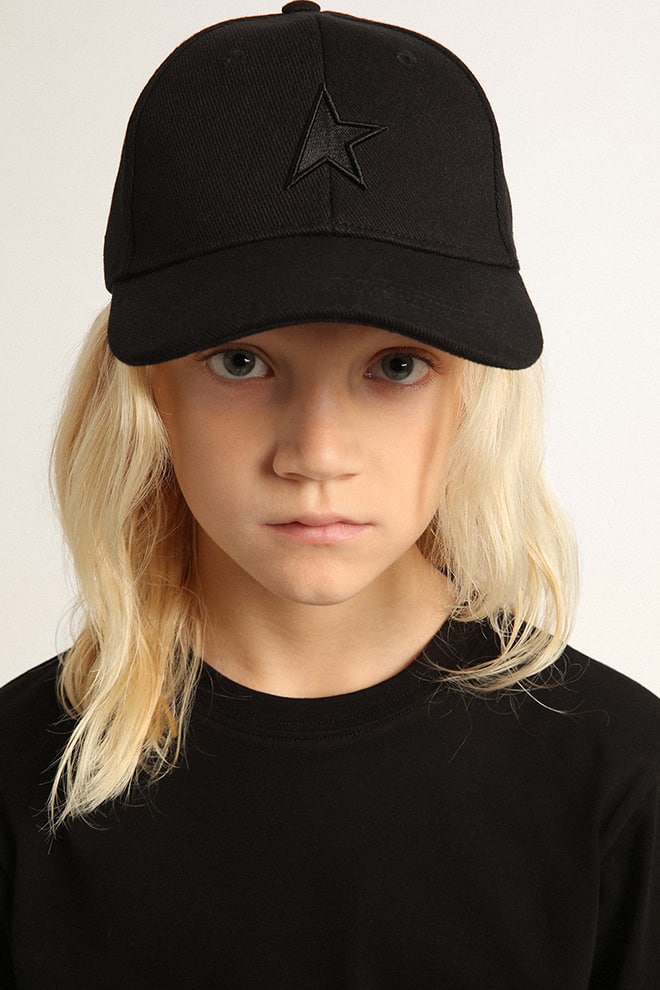 Kids’ black baseball cap with star