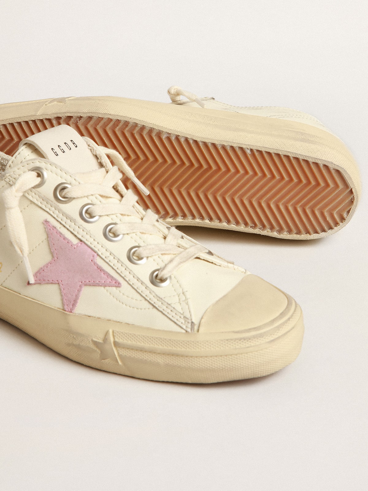 V-Star in beige nappa leather with old-rose suede star