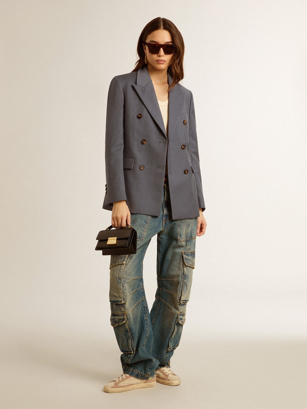 Woman's Super-Star in pale pink suede with suede star and platinum heel tab