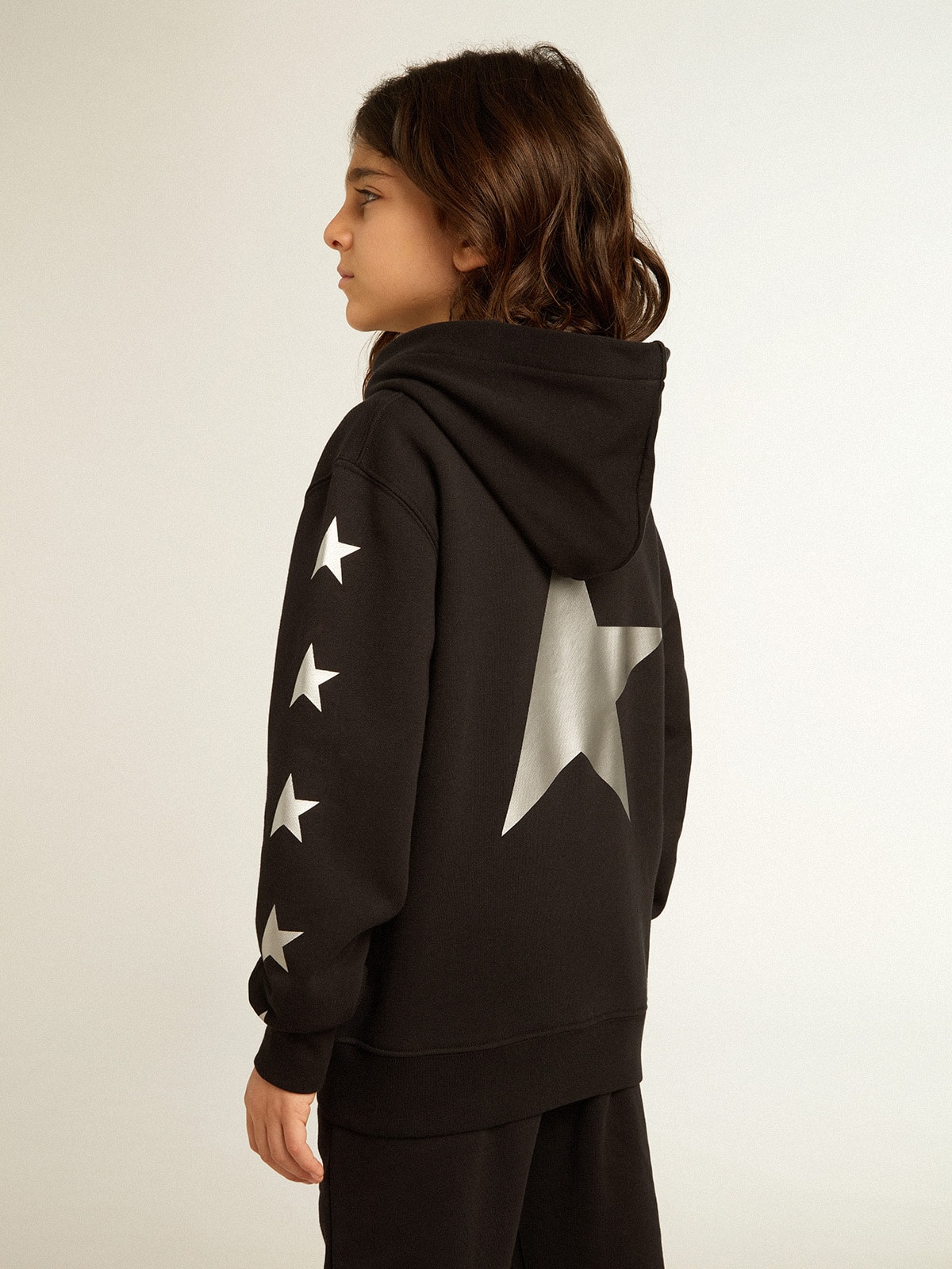Boys’ hooded sweatshirt in black with contrasting silver stars