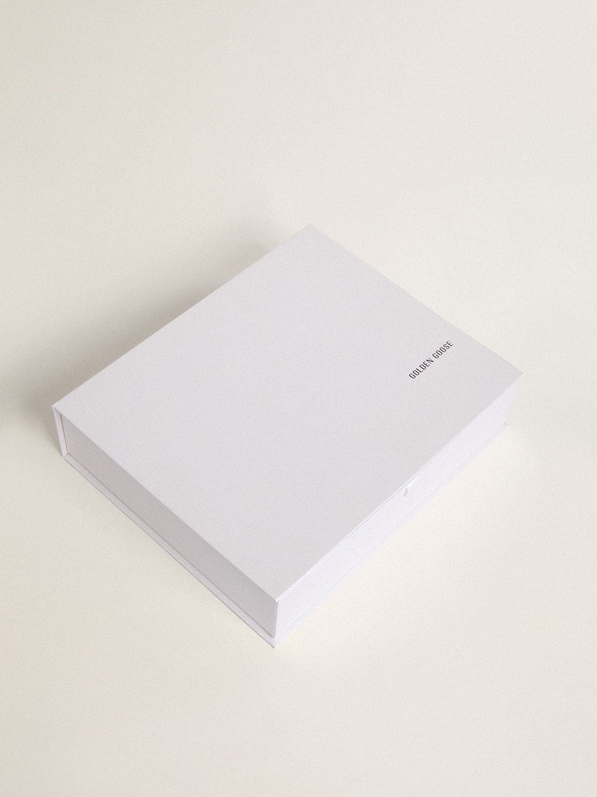 Baby gift set in white with pink palm print