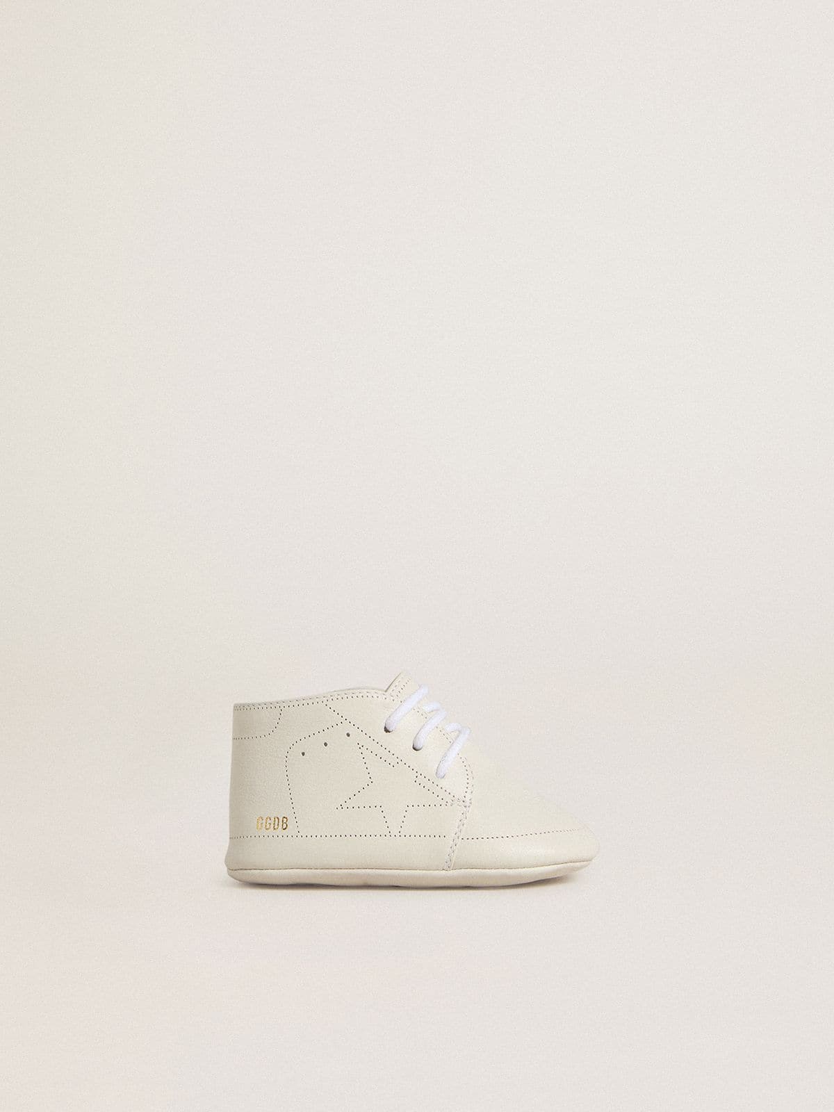New Born sneakers in white leather with perforated star