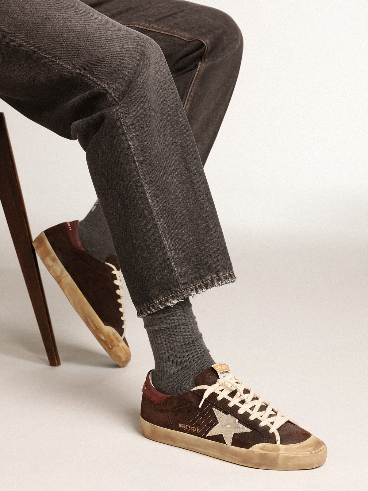 Men's Super-Star Penstar in brown suede with a platinum star