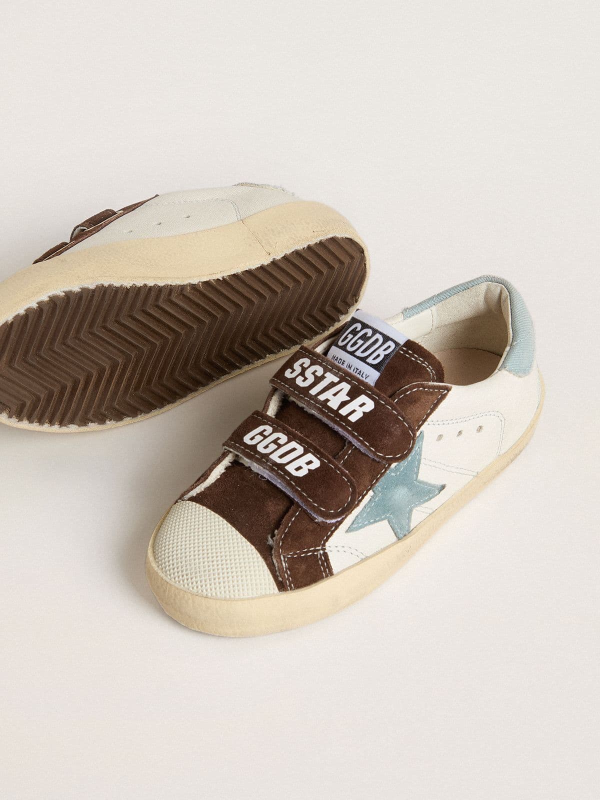 Teen Old School in nappa with light blue suede star and brown suede inserts