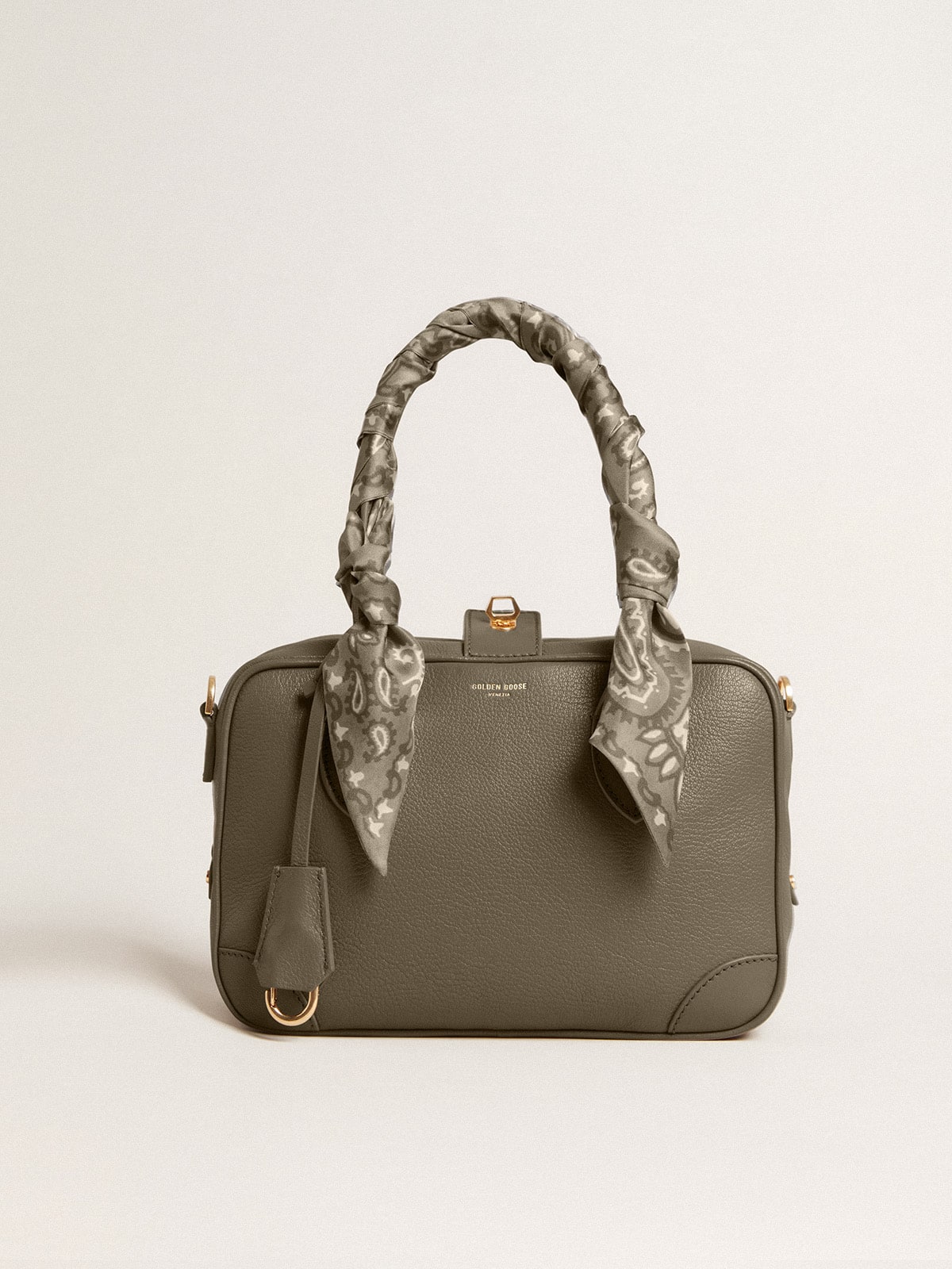Vita Bag in sage-green leather with gold details
