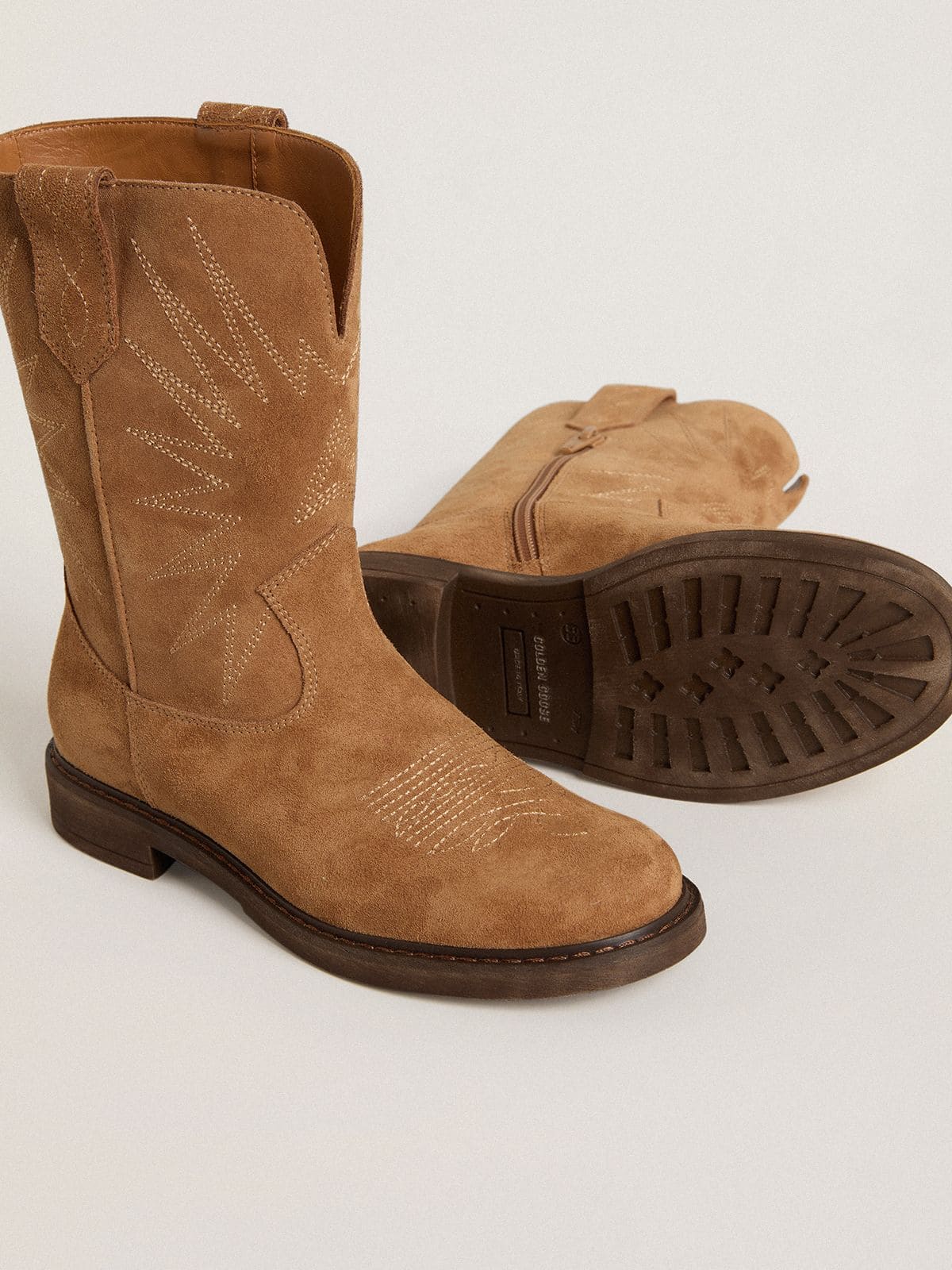 Wish Junior boots in camel suede with star embroidery