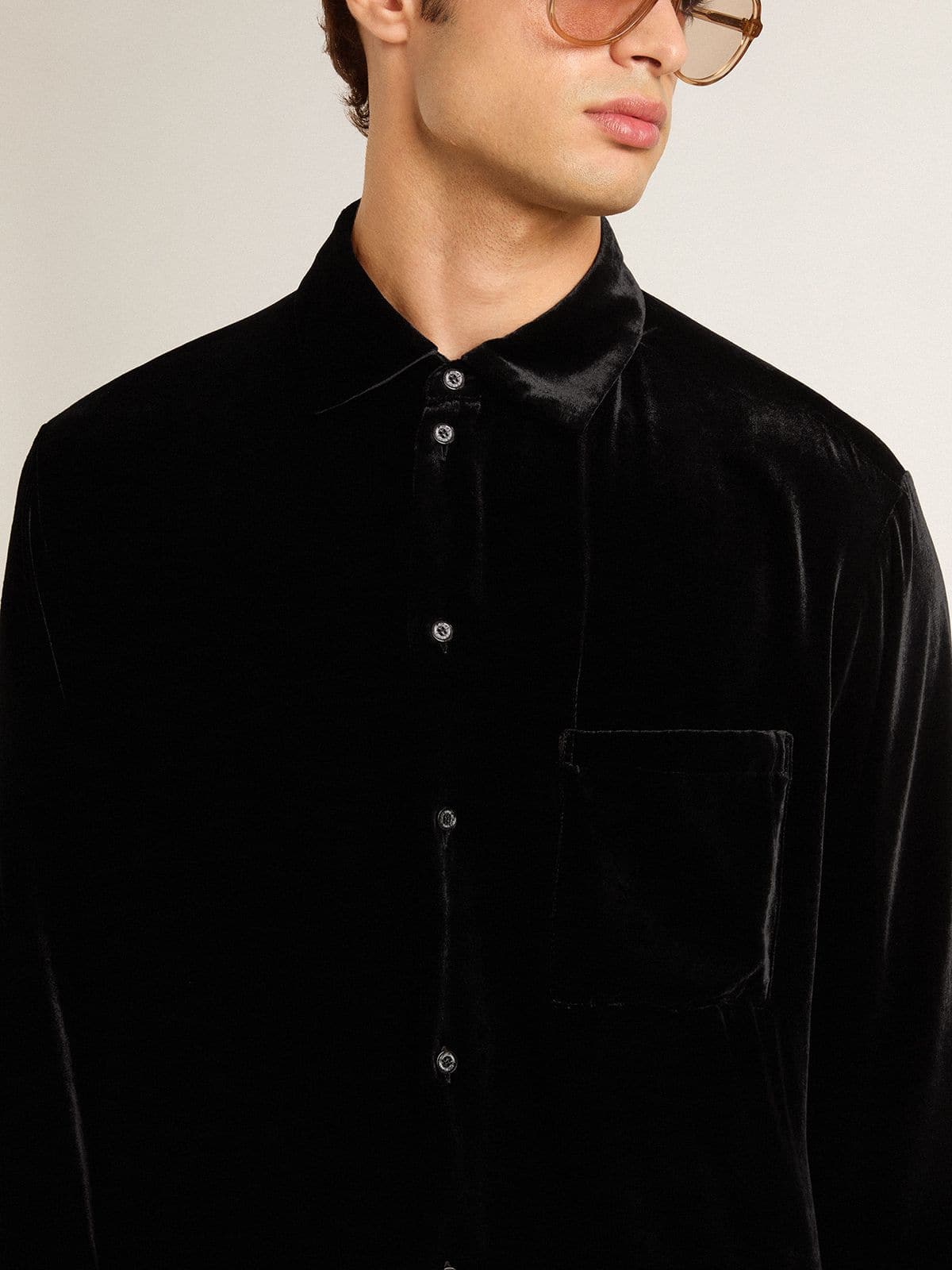 Velvet-effect black shirt with embroidery