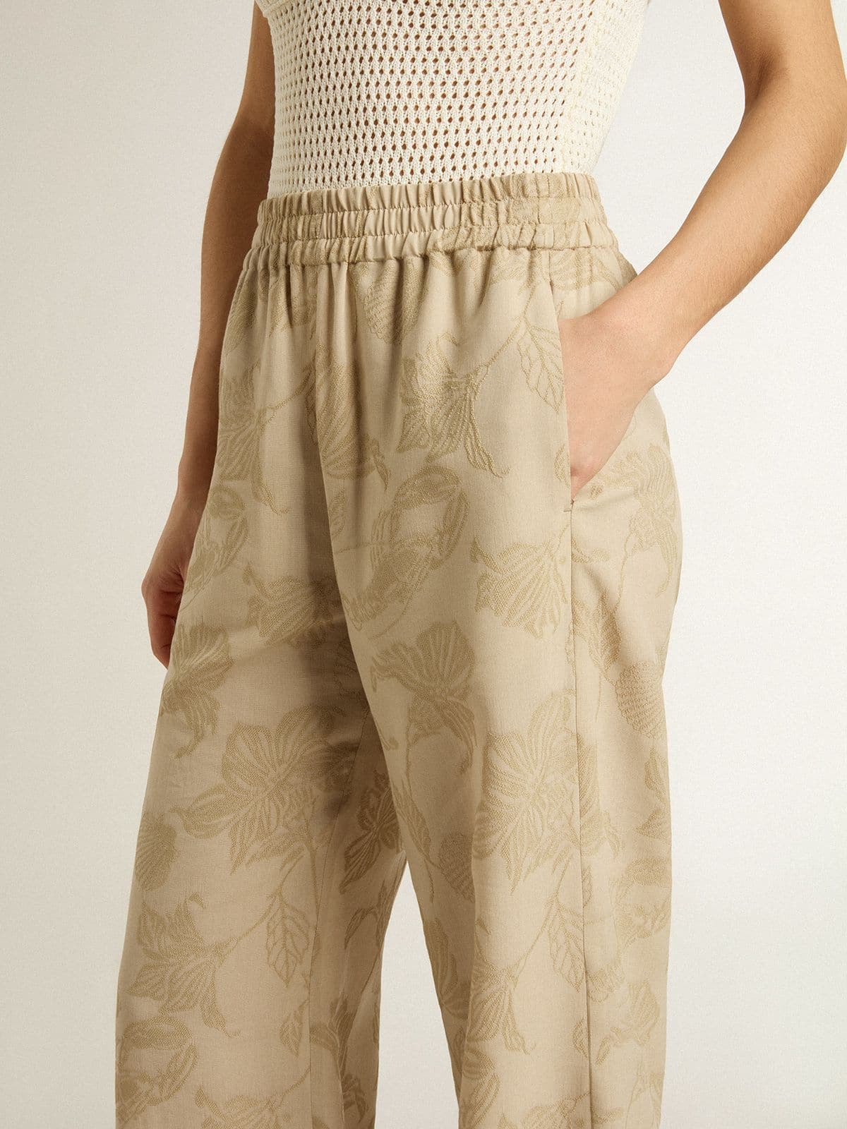 Women's pajama pants in beige jacquard with floral pattern