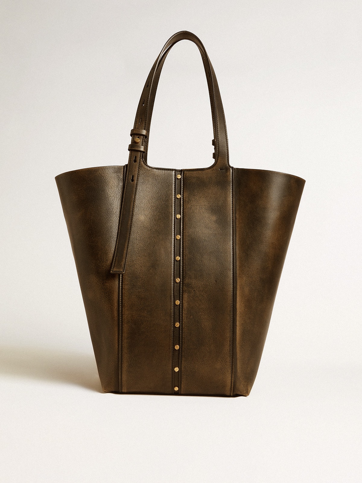 24/7 Bag North South in black distressed leather with adjustable handles