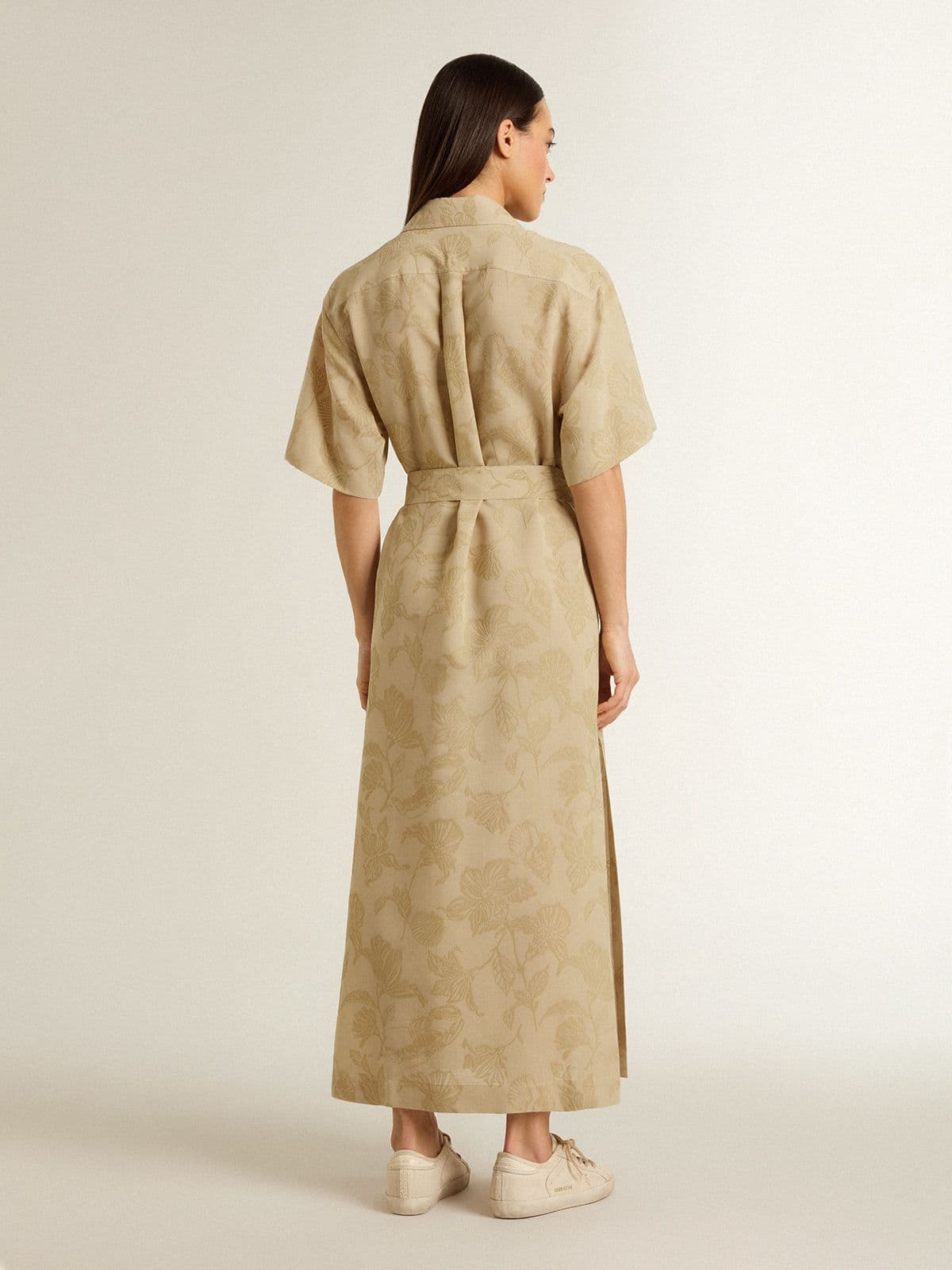 Women's short-sleeved shirt dress in beige floral jacquard