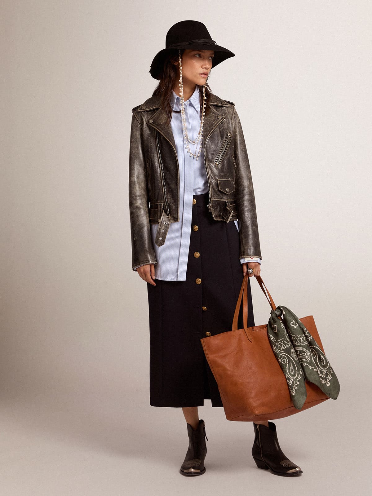 Women's pencil skirt in dark blue wool with gold heraldic buttons