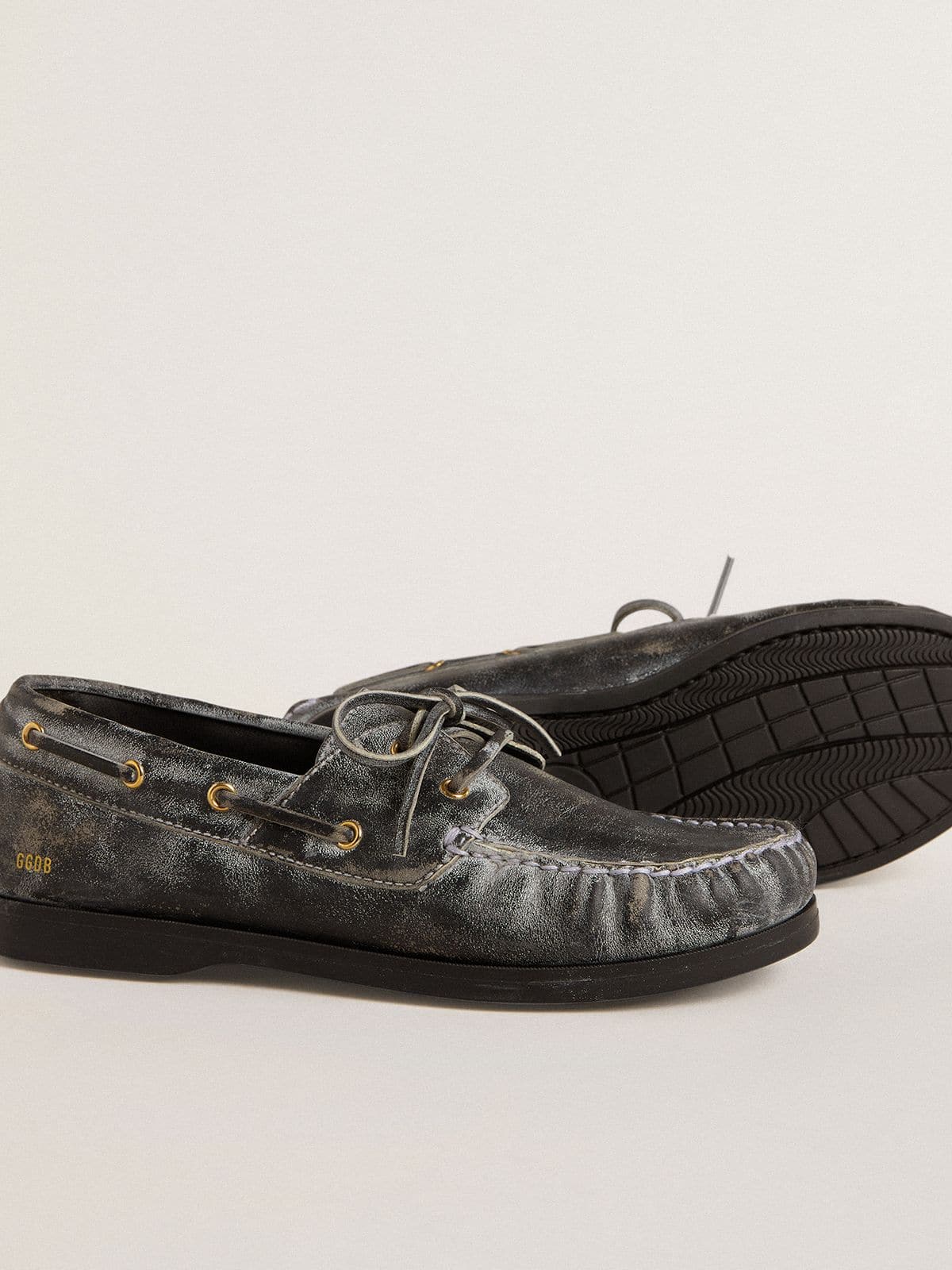 Cruise Teen loafer in distressed-effect black leather