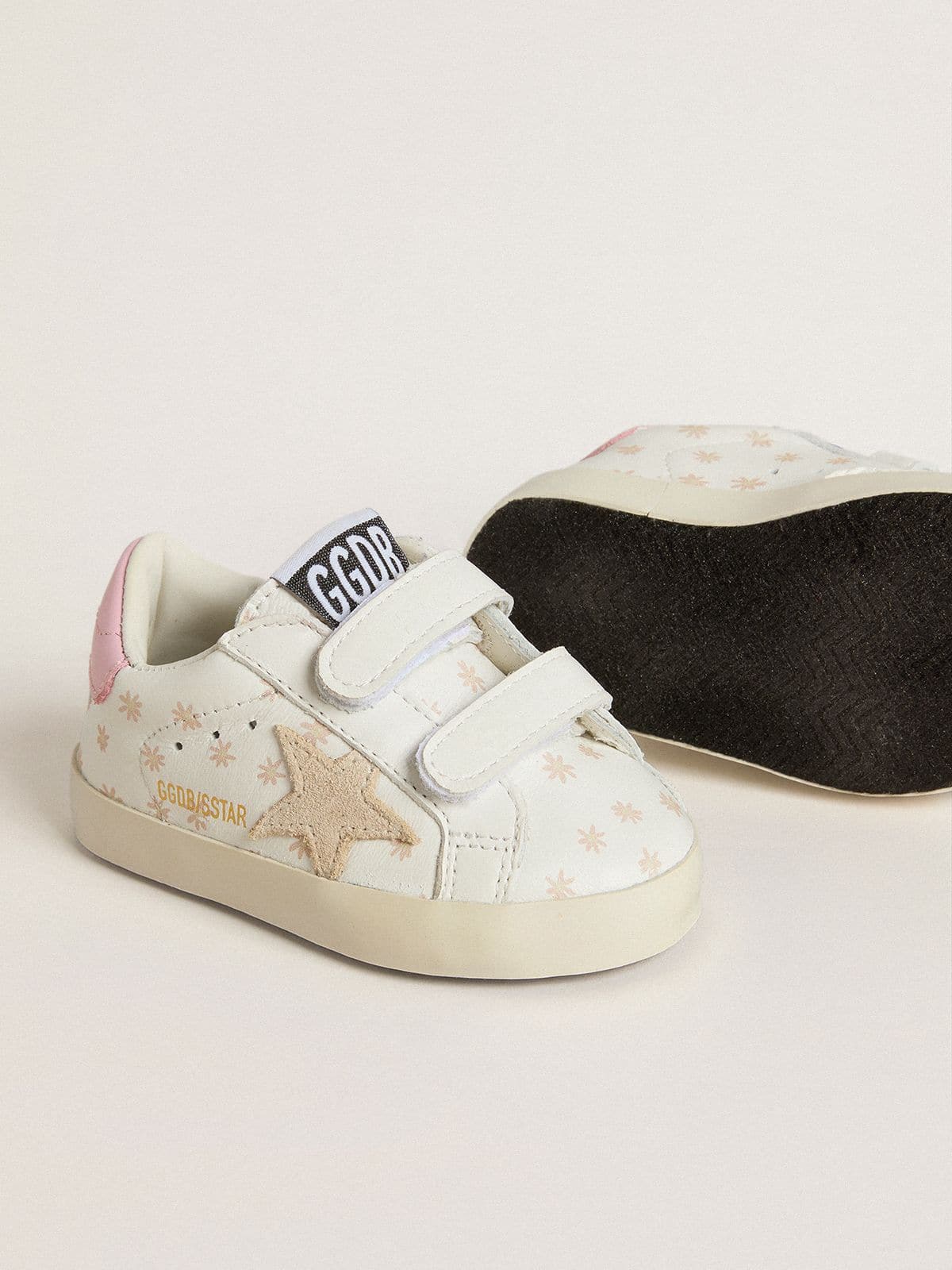 Baby School in nappa with pink flower motif and beige suede star