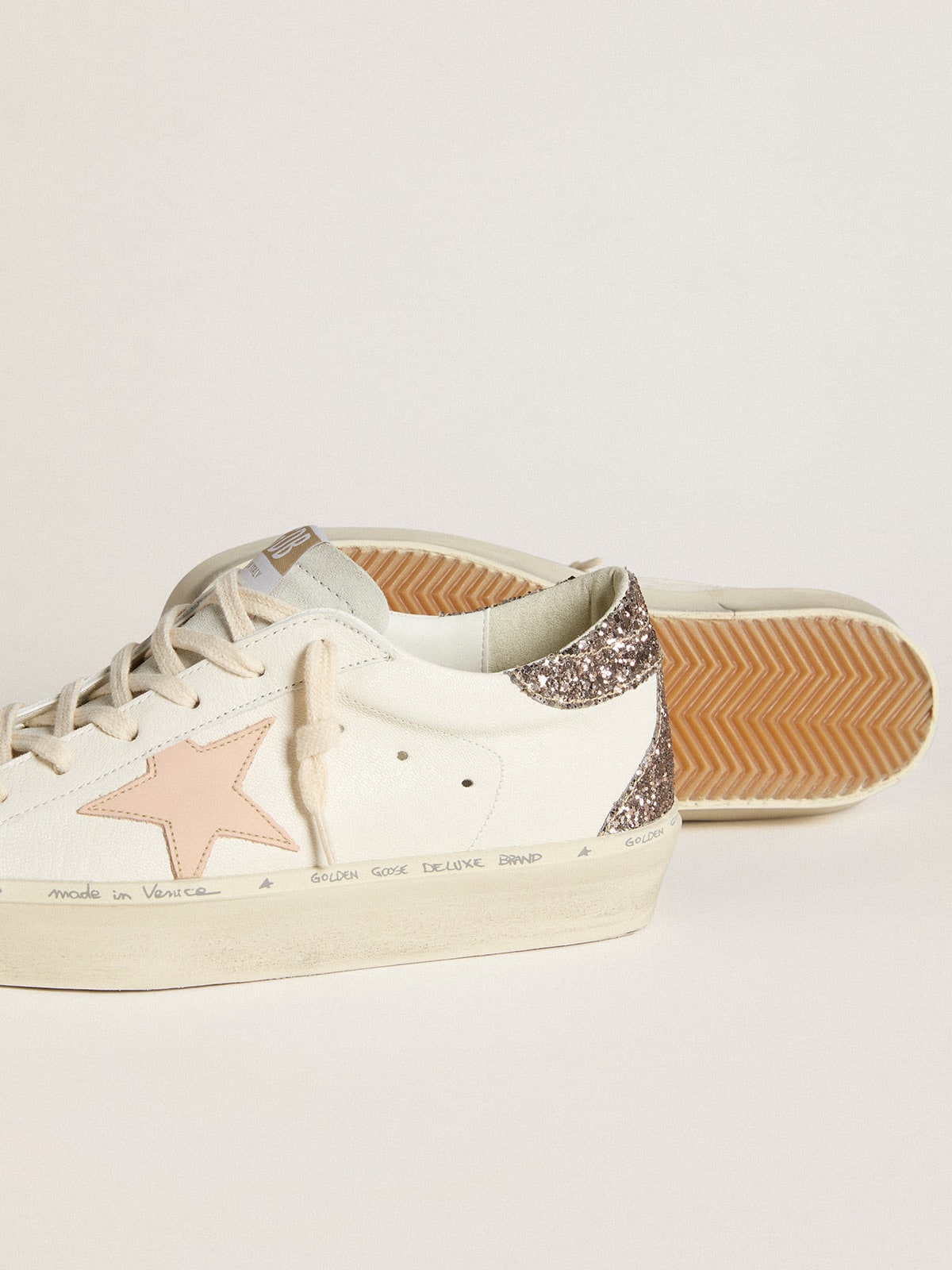 Hi Star in white nappa with pink leather star and glitter heel tab