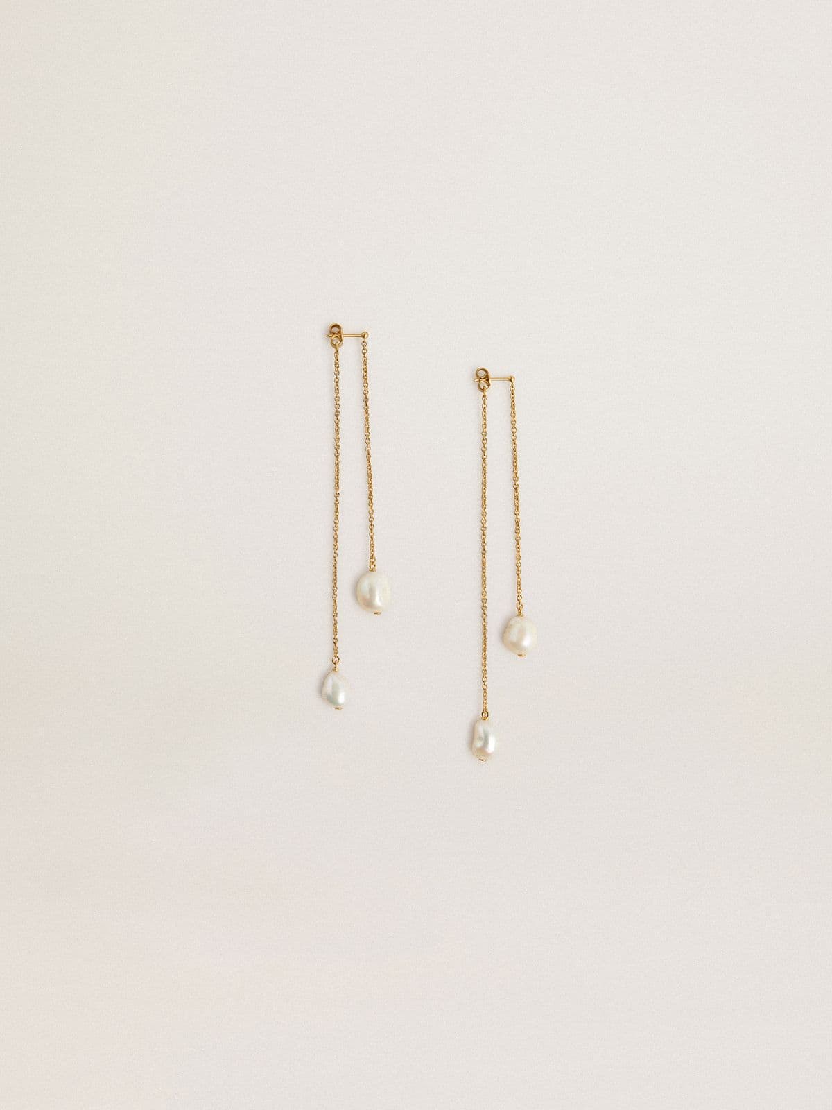 Drop earrings with pearls