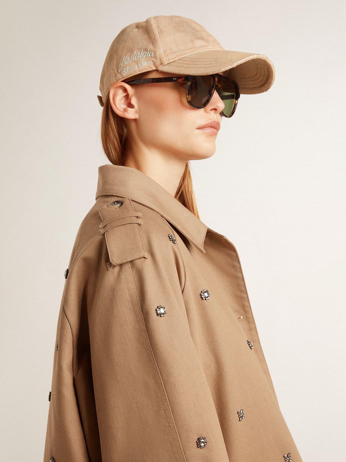 Beige baseball cap with a lived-in finish