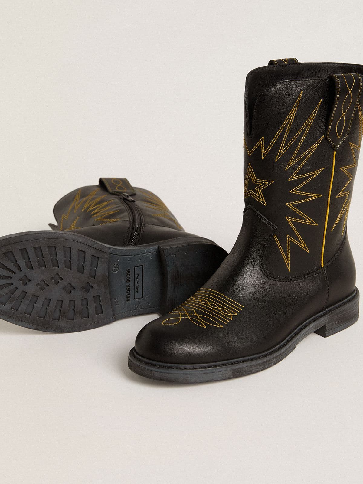 Wish Teen boots in black leather with yellow star embroidery