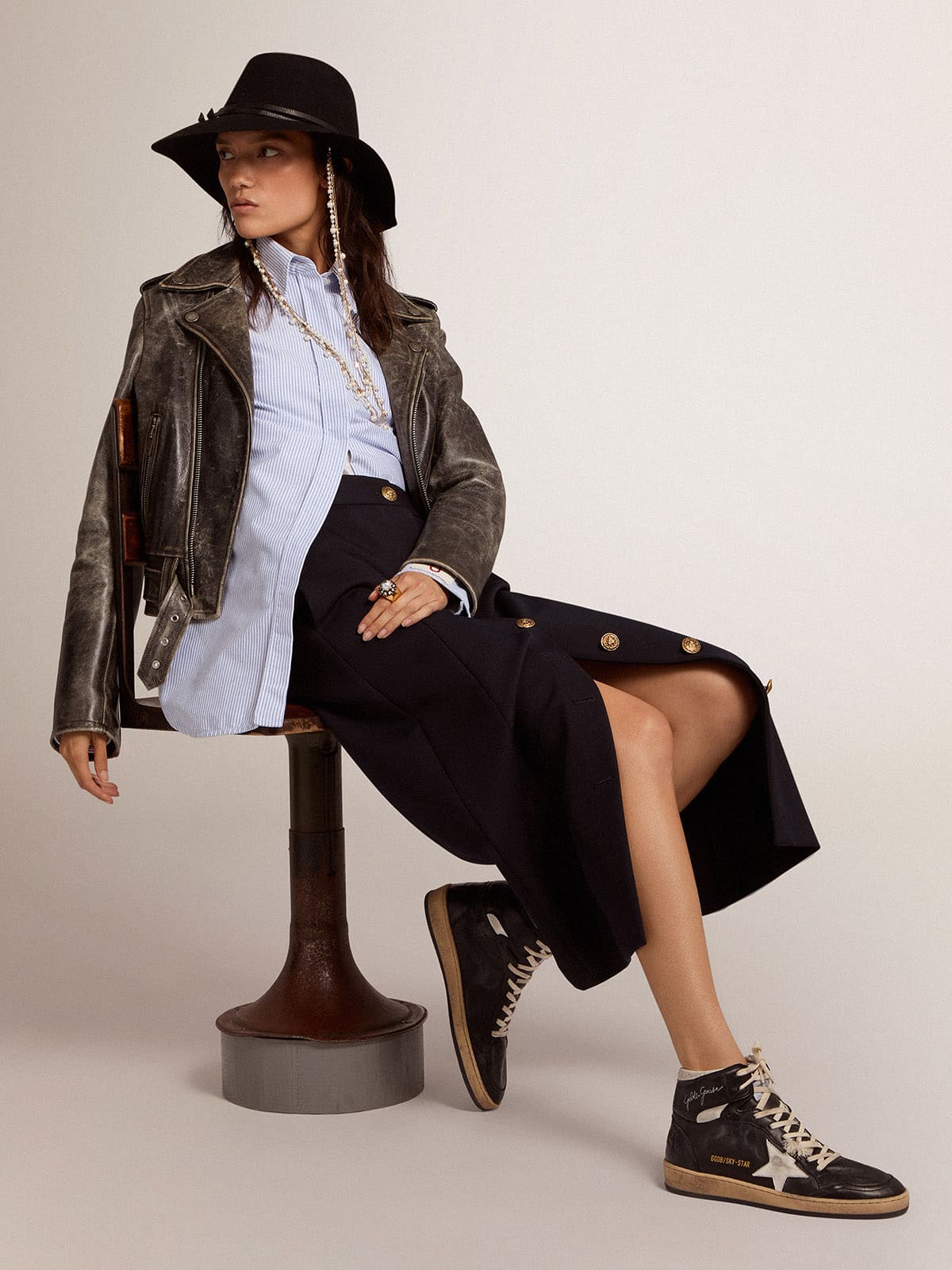 Women's Sky-Star in black nappa with white star