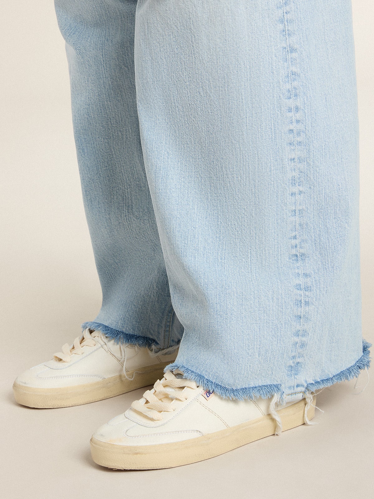 Soul Star in white nappa with metallic silver leather heel tab