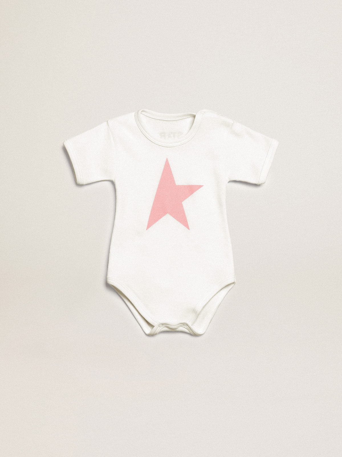 Gift set in white with pink trim and logo