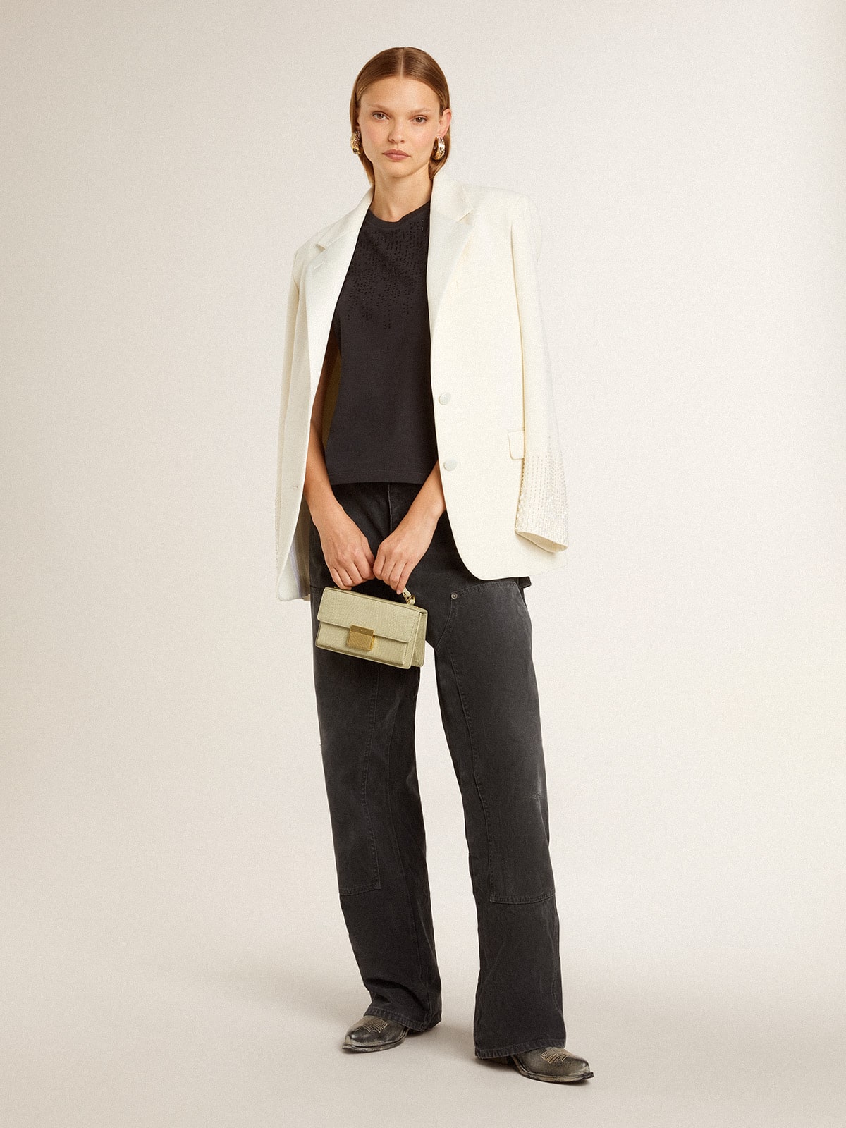 Sleeveless T-shirt in worn-black with tone-on-tone gradient embroidery