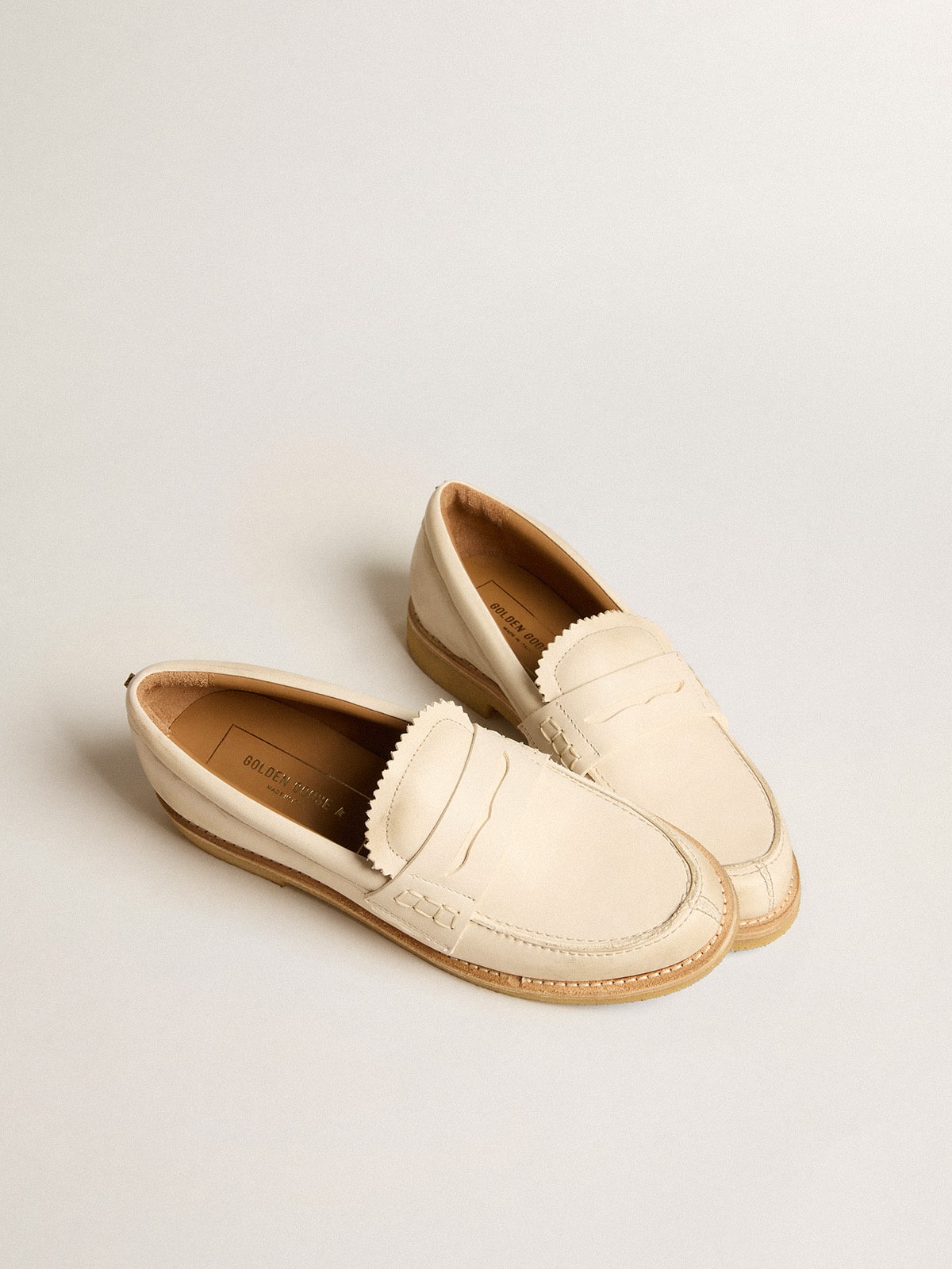 Jerry loafer in butter-white leather