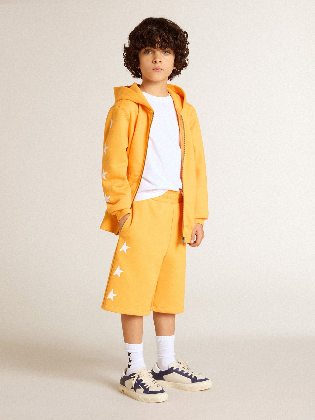Boys’ orange sweatshirt with zip fastening
