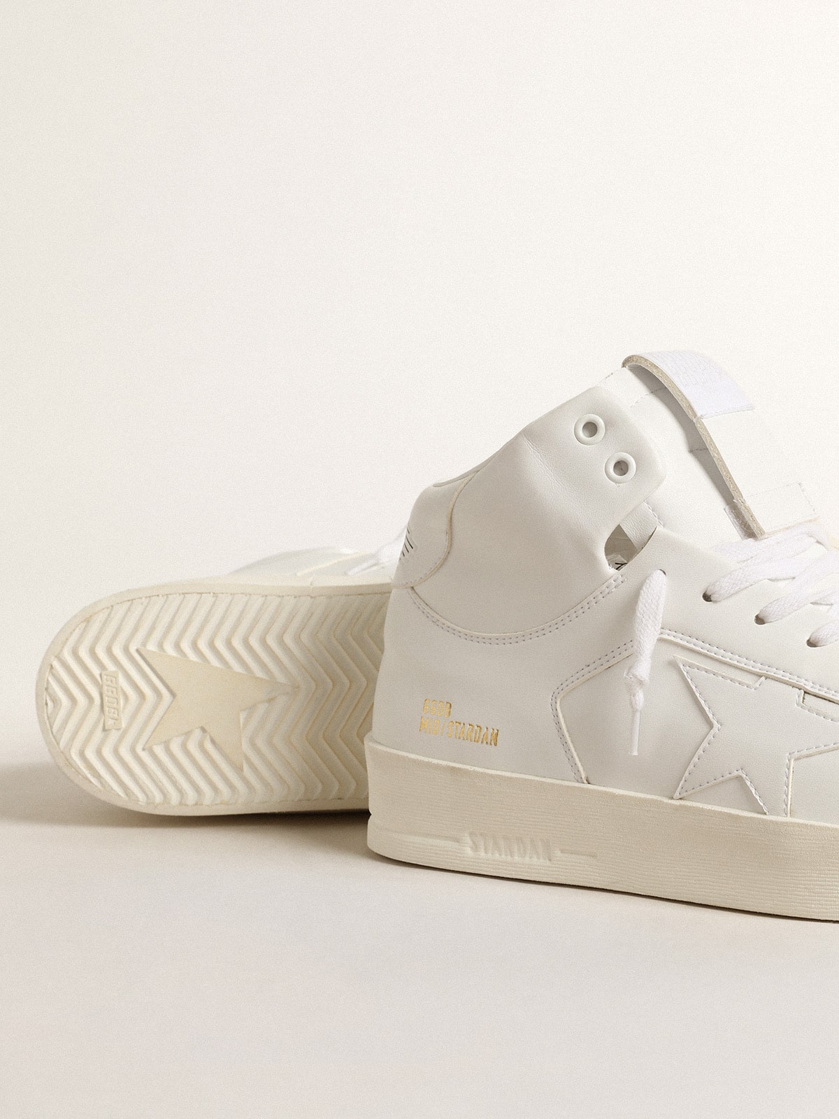 Men’s bio-based Mid-Stardan with white star and heel tab