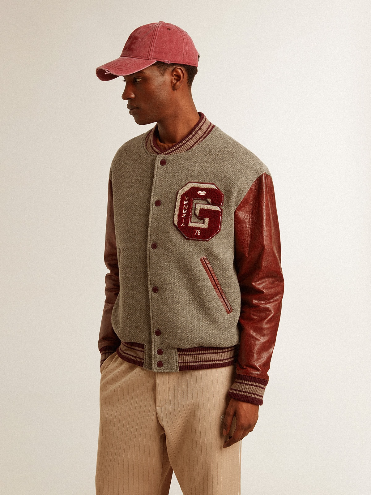 Bomber jacket in gray melange wool with leather sleeves