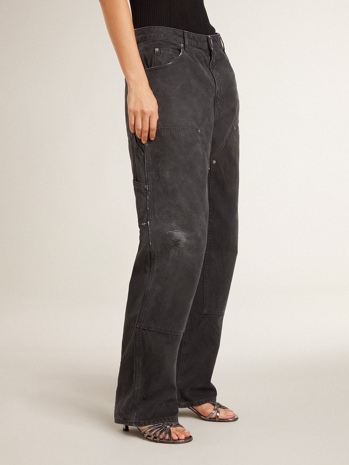 Nico kitten heel sandals in metallic gray leather