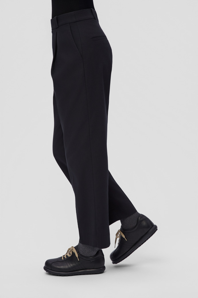 Pelotas Black Vegetable Tanned Leather Shoes for Women.