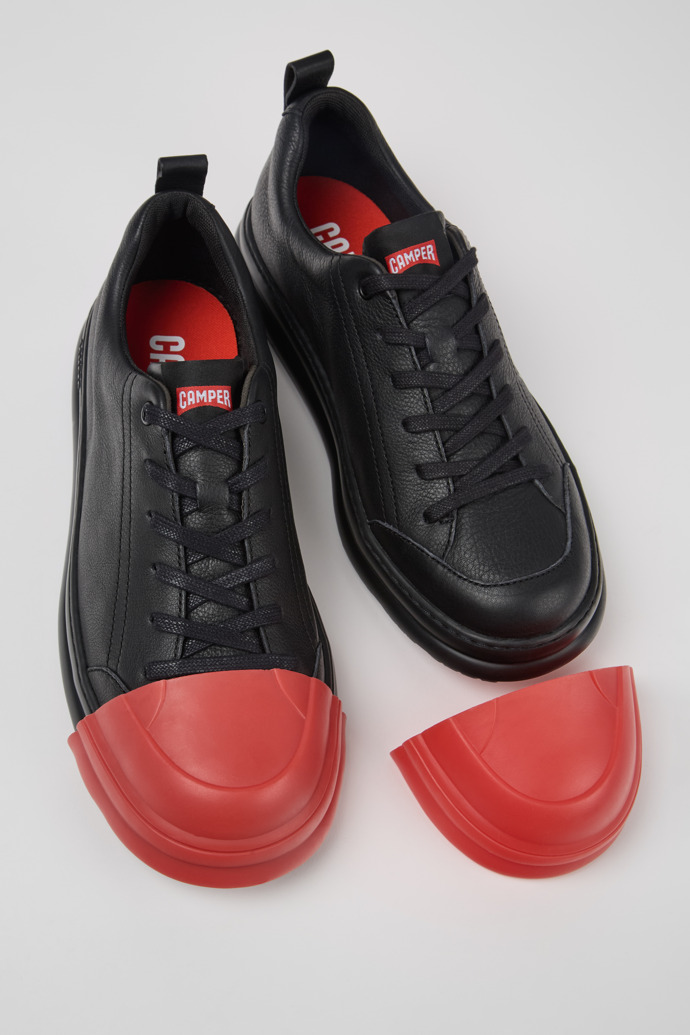 Junction Runner Black Leather Sneakers for Men.