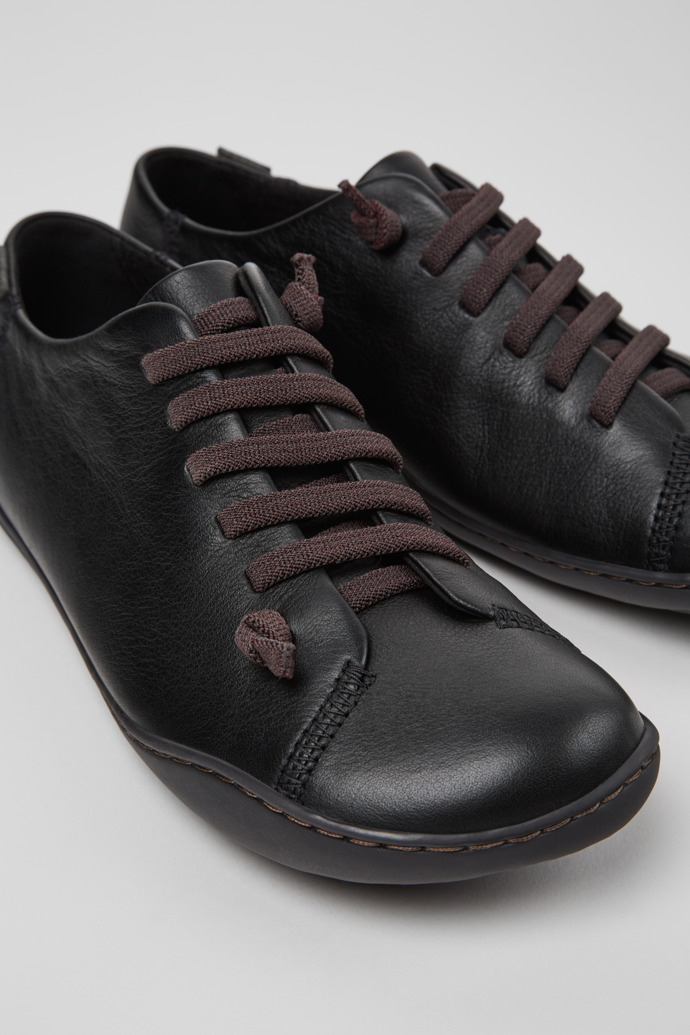 Peu Black Leather Shoes for Women.