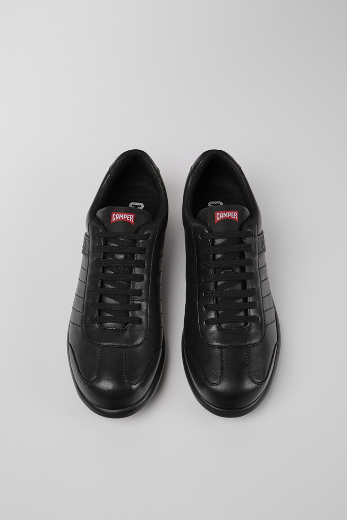 Pelotas XLite Black Leather Shoes for Men.