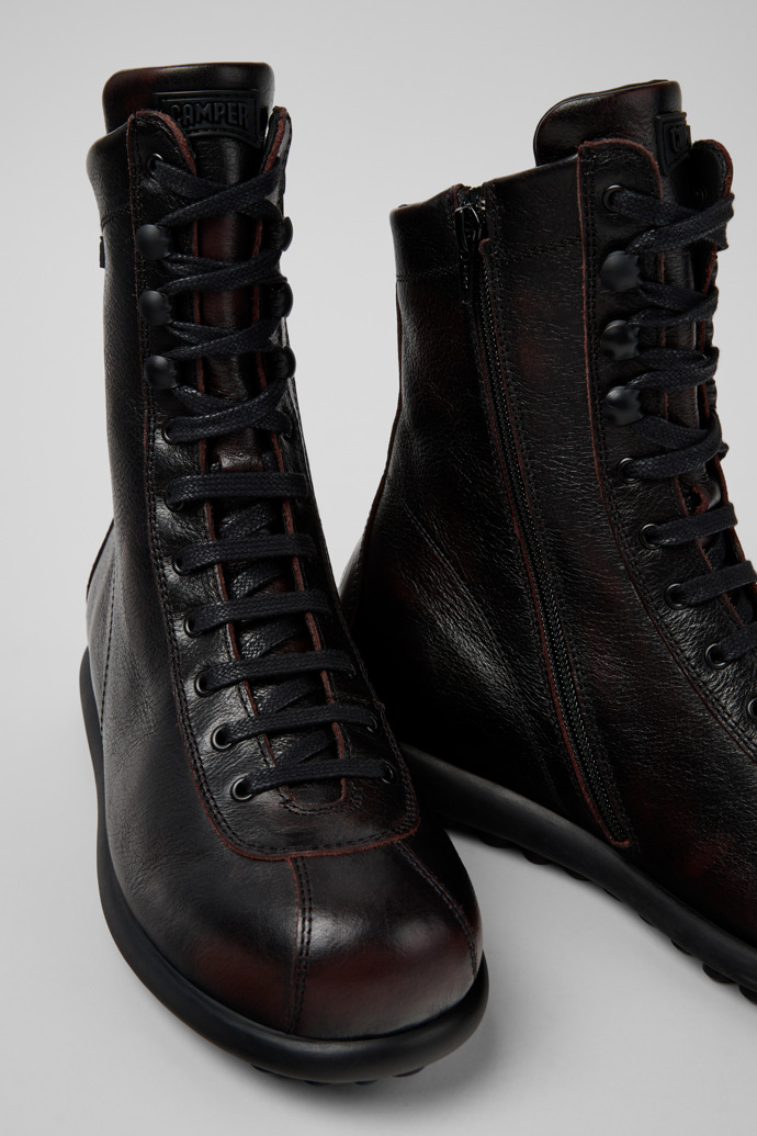 Pelotas Burgundy Leather Mid Boots for Women.