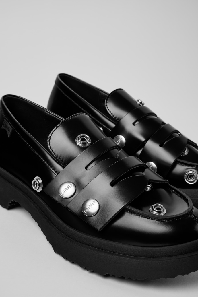 Twins Black Leather Moccasins for Women.