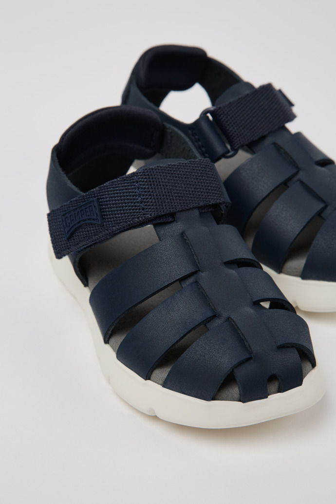 Oruga Blue Leather Kids' Closed Sandals.