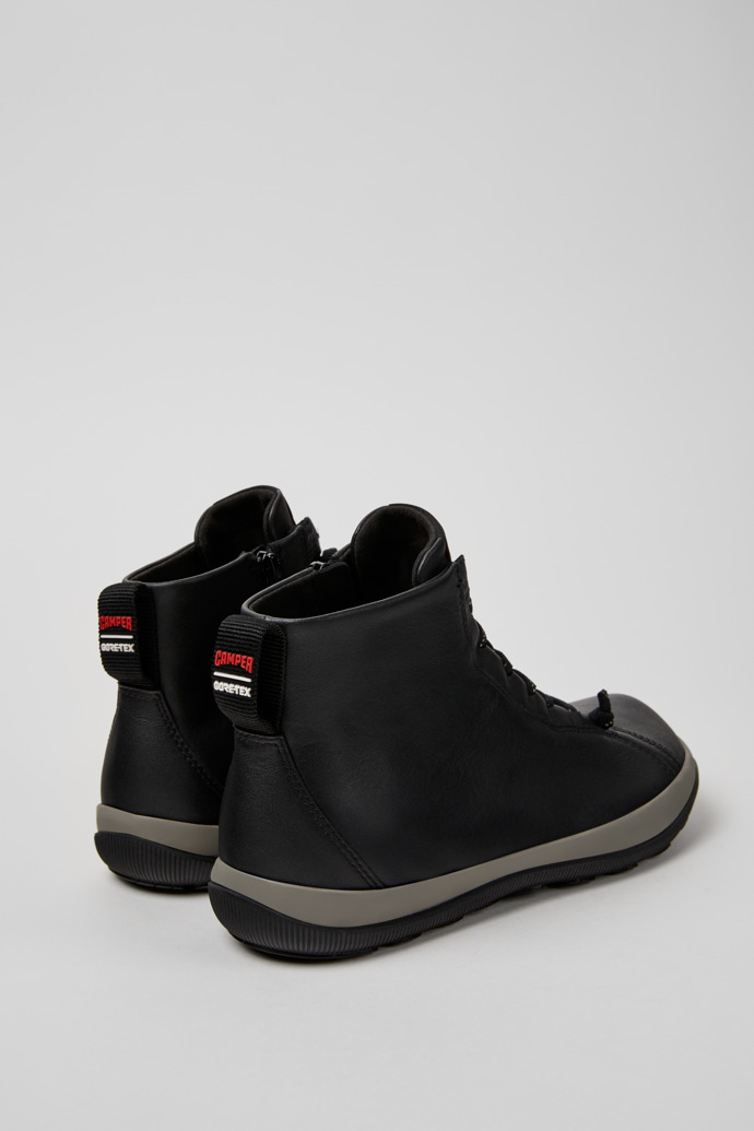 Peu Pista GM - GORE-TEX Black Leather Mid Boots for Men.