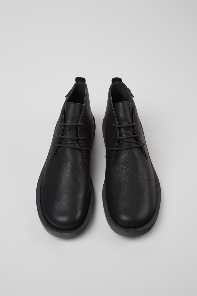 Wagon Black Leather Ankle Boots for Men.