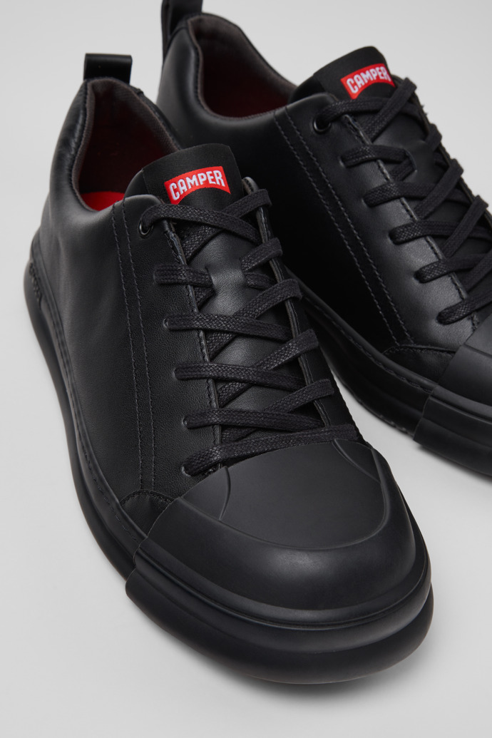 Junction Runner Black Leather Sneakers for Men.